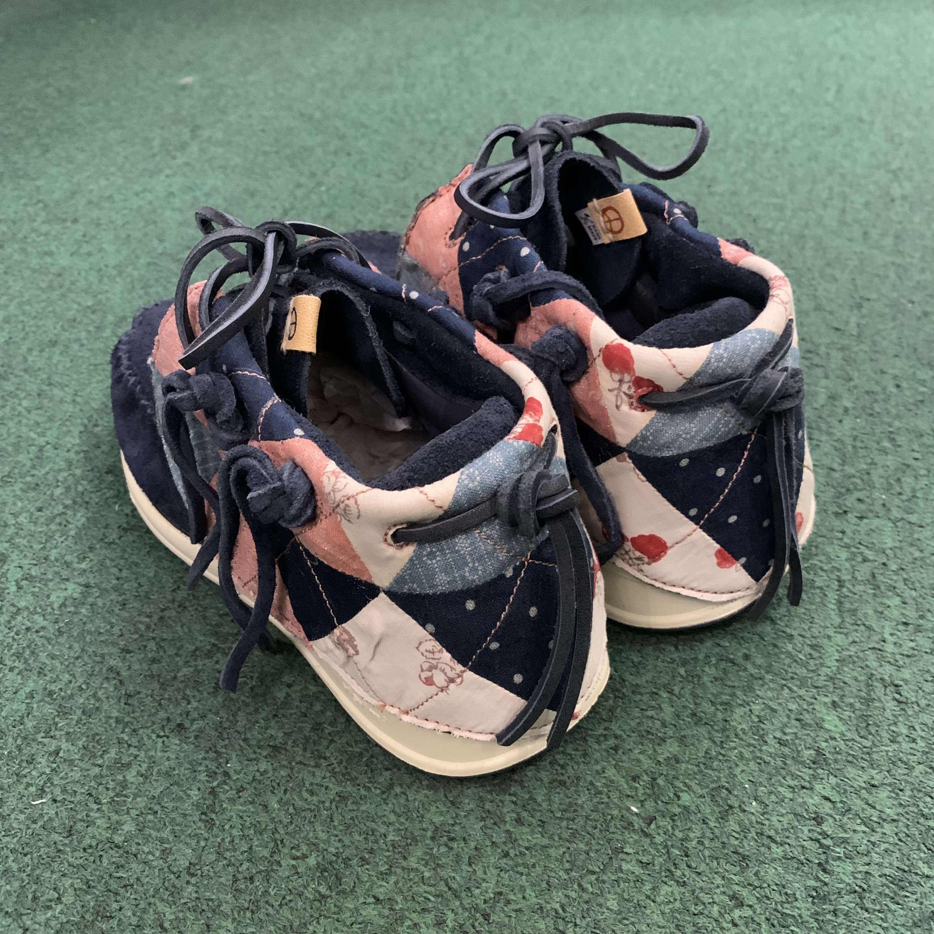 HB SHOP DISPLAY SALE: VISVIM GEO PATCHWORK FBT SHOES *NO SHOES BOX - NAVY SIZE 8 IN STOCK NOW (現貨發售中)