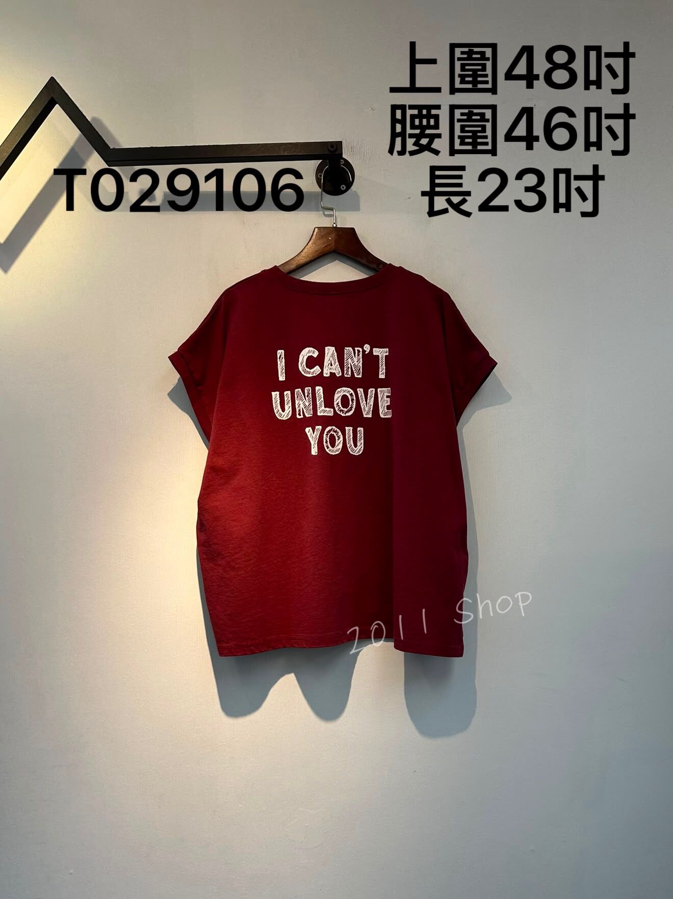 洗水立體塗鴉英文字印花T恤  上圍48吋 腰圍46吋 長23吋  T029106