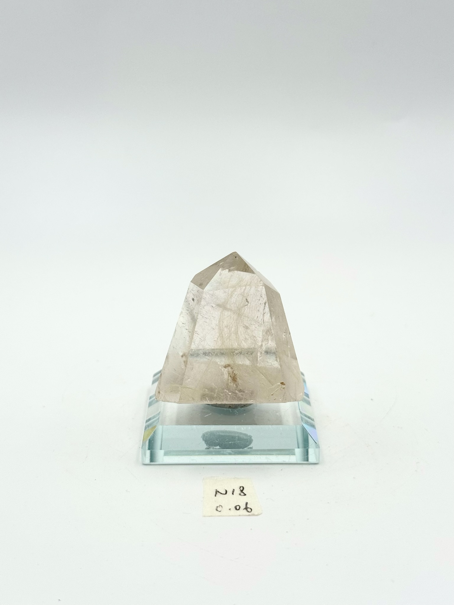 DQ086 N18 幽靈共生0.06kg