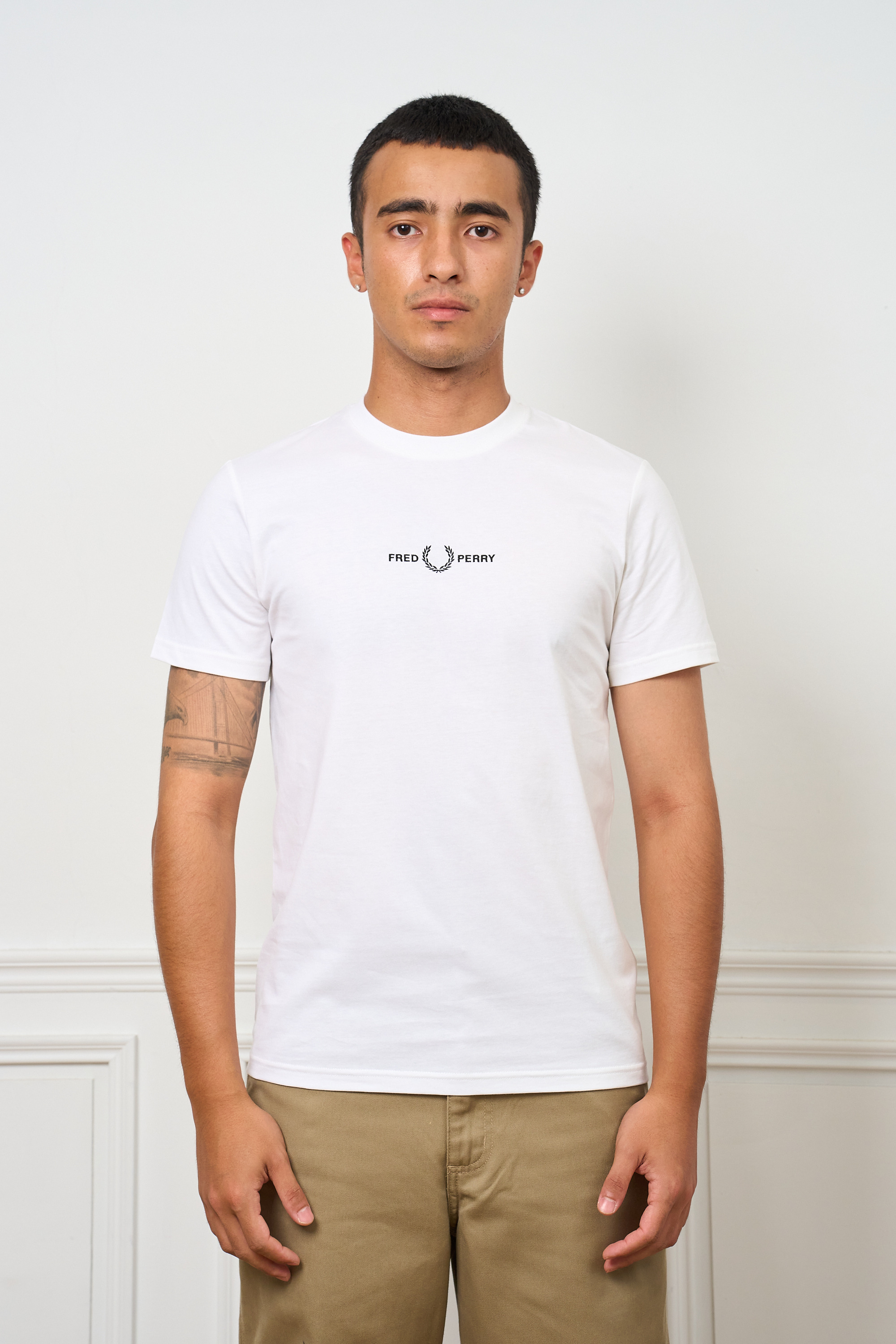 FRED PERRY 月桂冠刺繡圓領衫 EMBROIDERED T-SHIRT【M4580】
