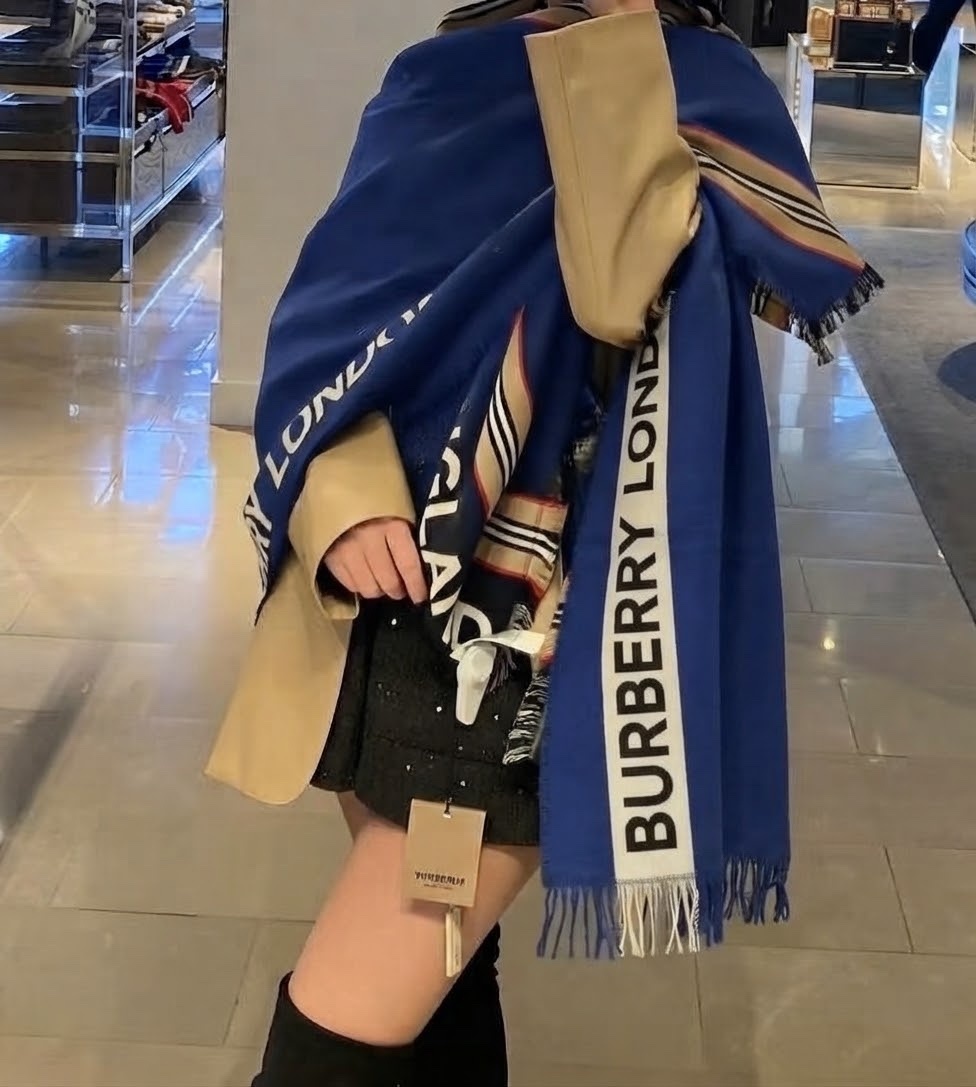 【預購】Burberry S0818104 頸巾 (藍色)