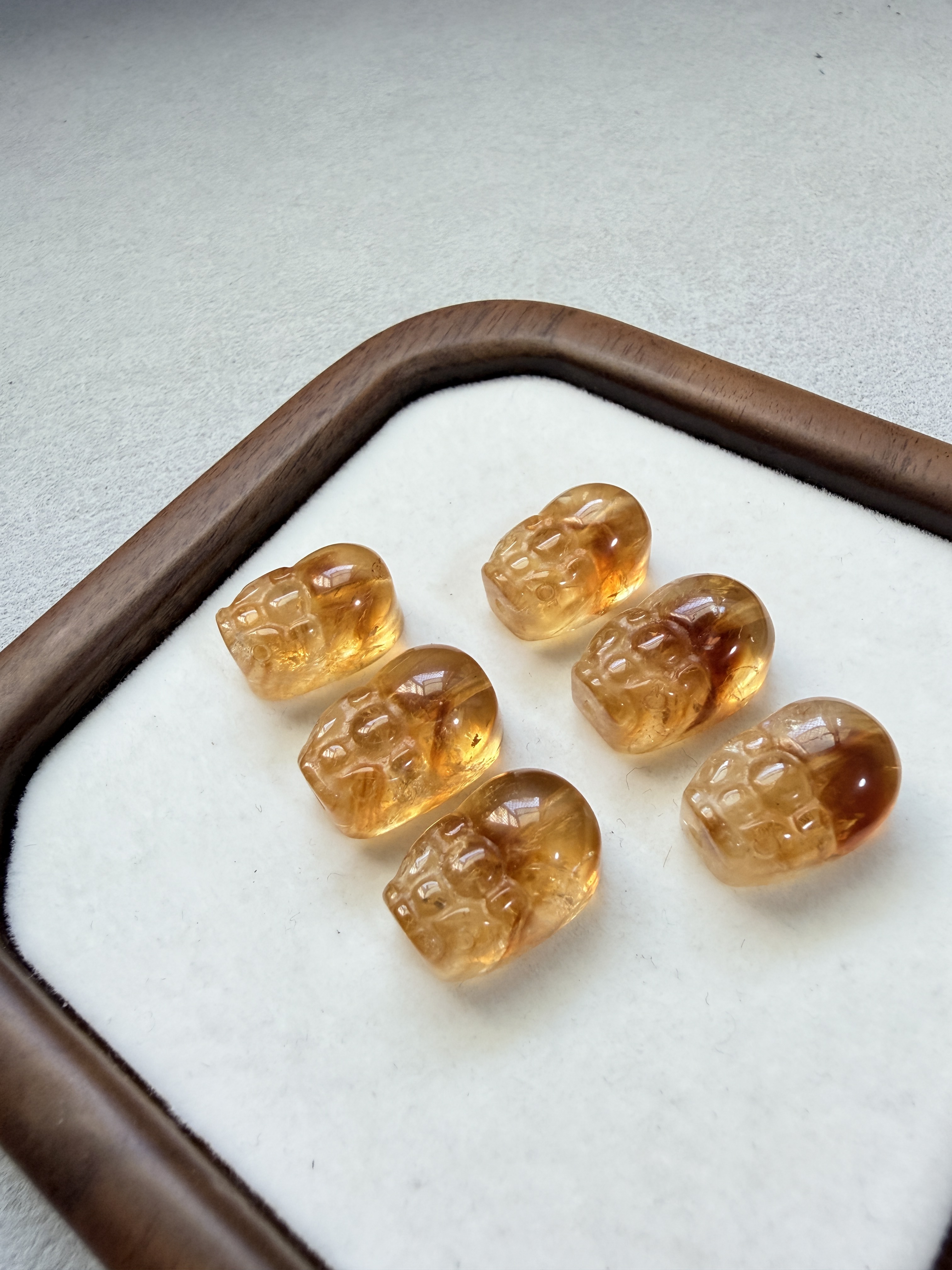 黃塔晶