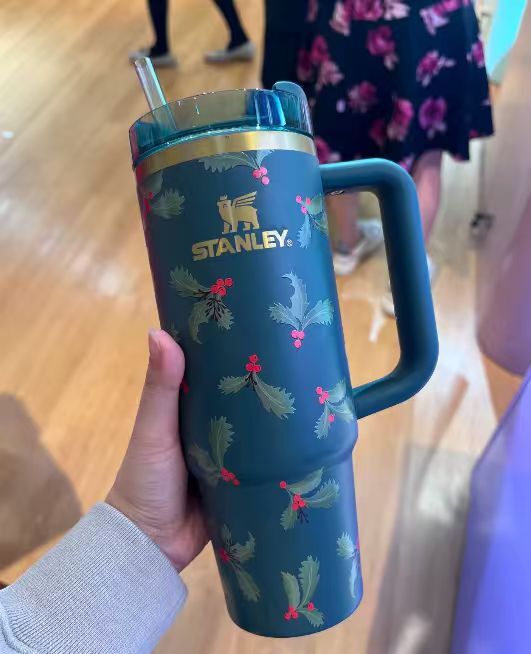 【預購】STANLEY H082050 Quencher H2.0 FlowState 不鏽鋼保溫杯 (深綠色/887ml)