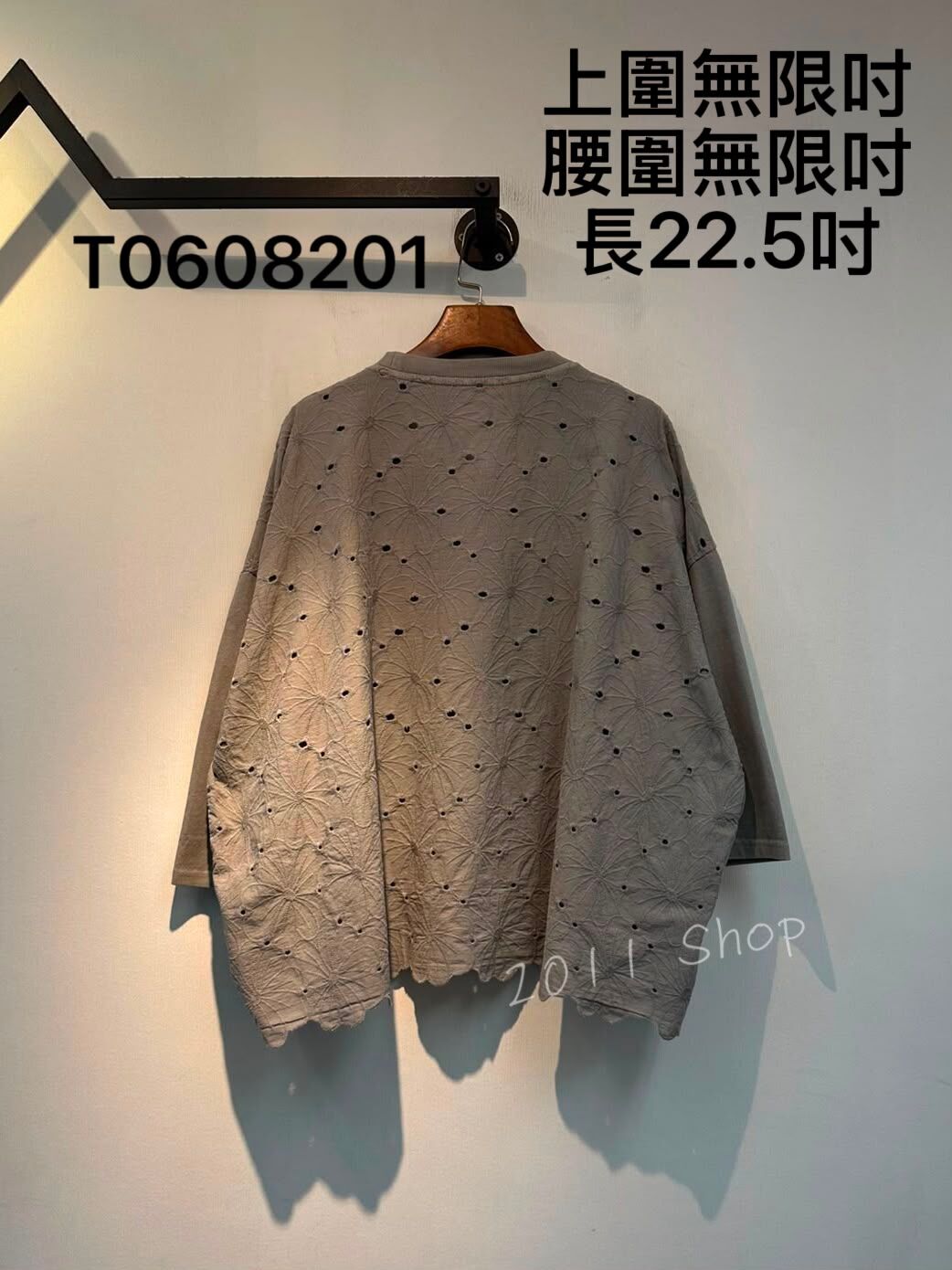 出口日本洗水背面刺繡花紋TOP  上圍無限吋 腰圍無限吋 長22.5吋  T0608201