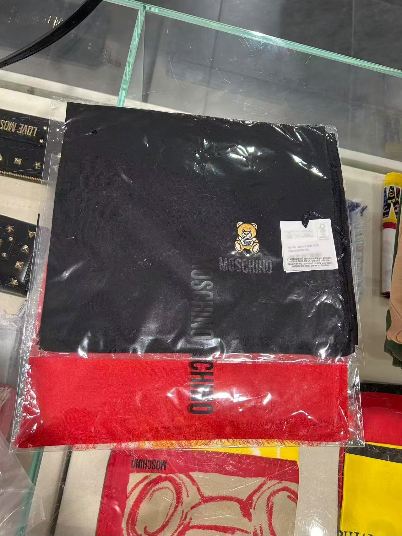 【預購】Moschino H082100 小熊圍巾