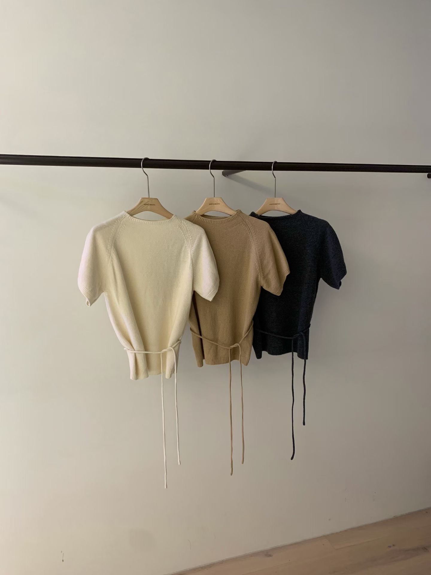 AB26101 Fine wool Mock Knit