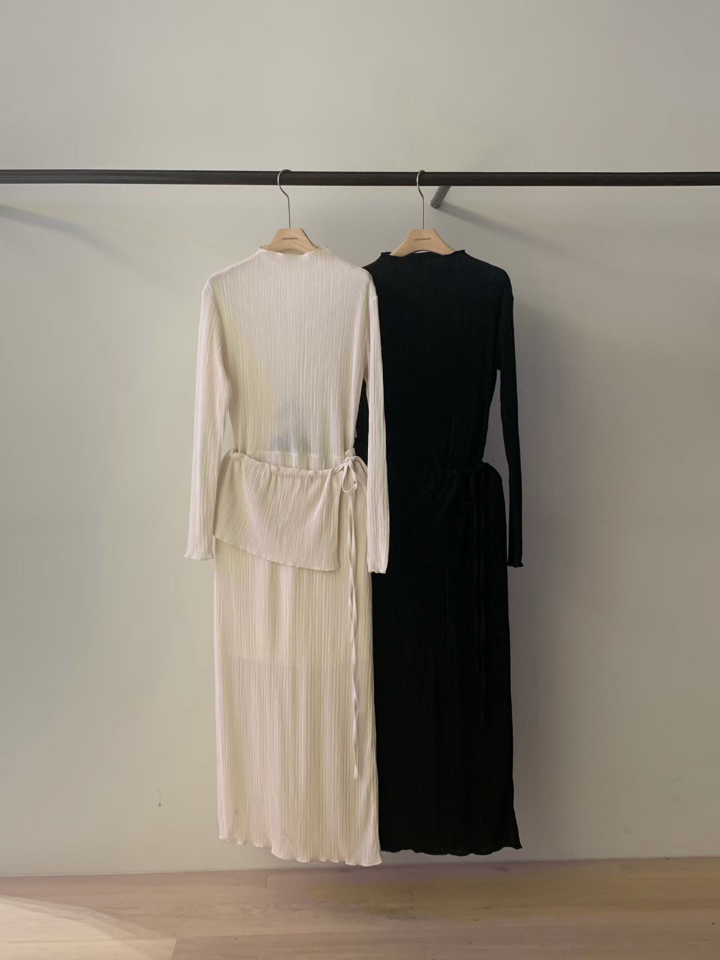 AB26113 Pleated Wrap OPS