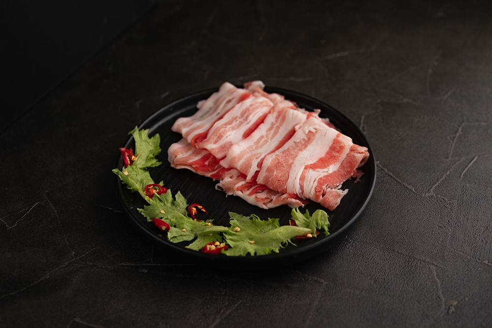 ★ 嚴選高品質台灣豬肉  ★ 油質分佈均勻 肉質軟嫩  ★ 簡單燒烤 輕鬆享用