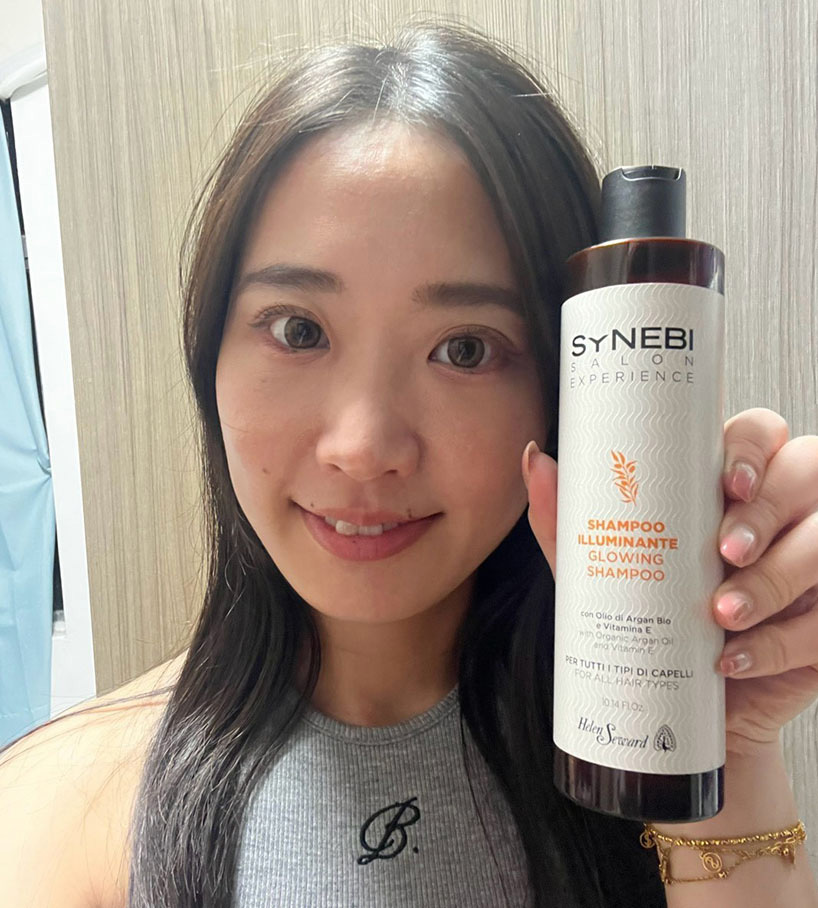 油性頭皮、頭髮容易出油、細軟髮與頭髮扁塌使用 SYNEBI 摩洛哥亮澤洗髮精的真實心得，髮根蓬鬆且髮絲有光澤。