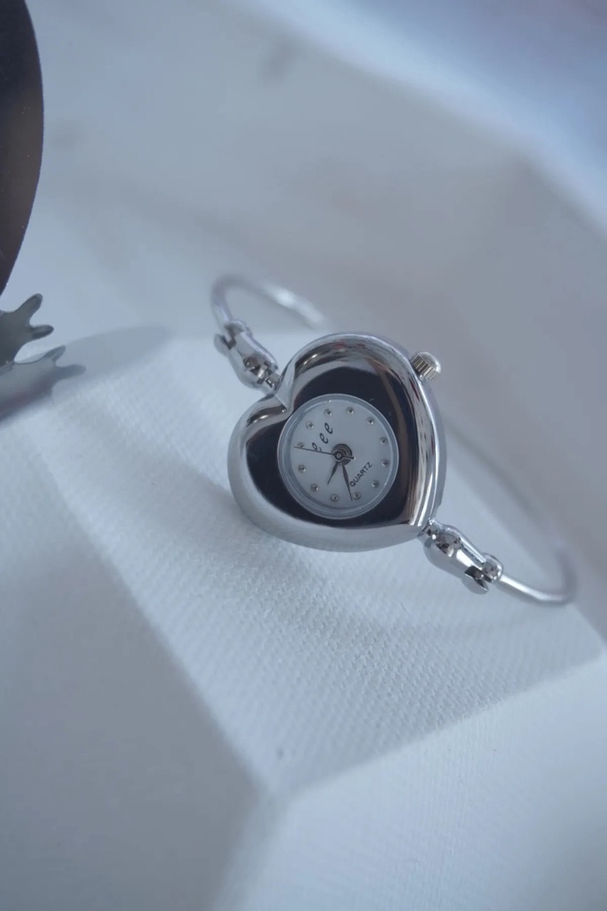 🇰🇷 eeespace 2 HEART WATCH 愛心造型 手環 腕錶 手錶 飾品 配件 / 預購