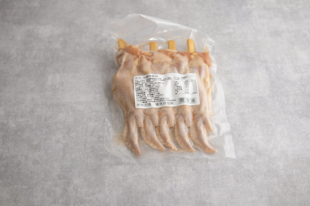 解凍後,使用氣炸鍋180-200℃,10-25分鐘或煎、烤等烹調方式加熱至中心熟透後再食用