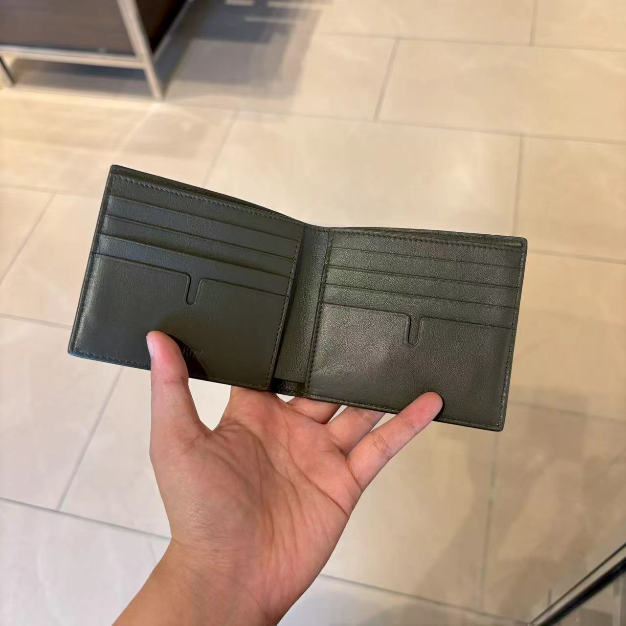 【預購】Burberry H082109 經典格紋銀包