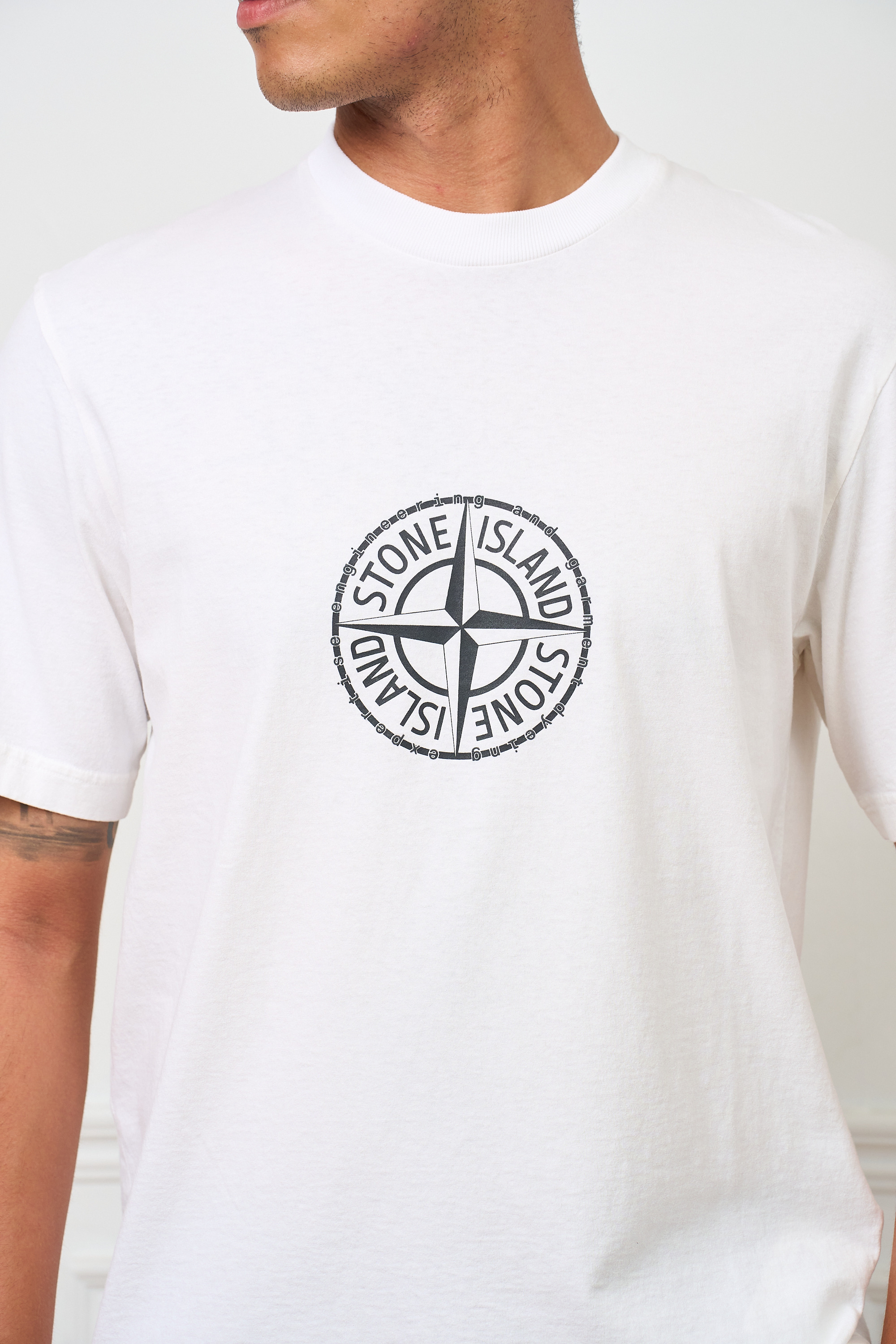 Stone Island 中間羅盤短袖【 L1S152100001S0362V0001】