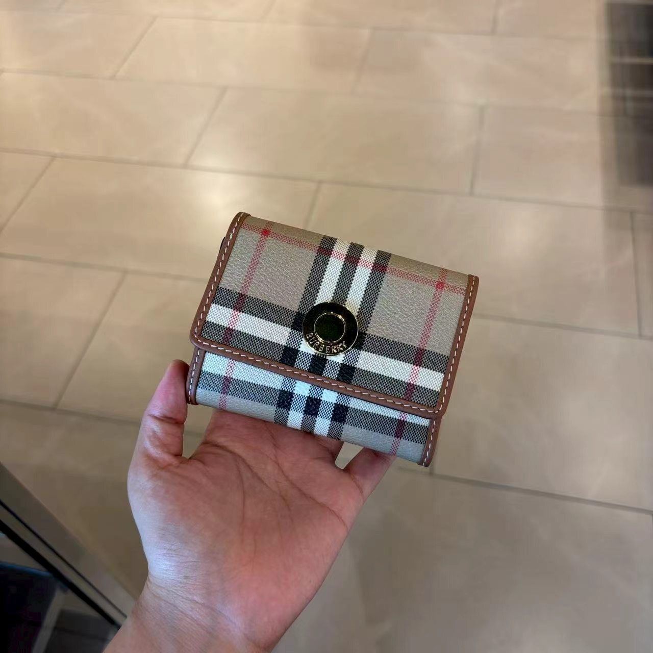 【預購】Burberry H082111 Vintage 經典格紋三折短夾