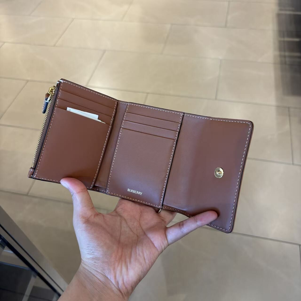 【預購】Burberry H082111 Vintage 經典格紋三折短夾