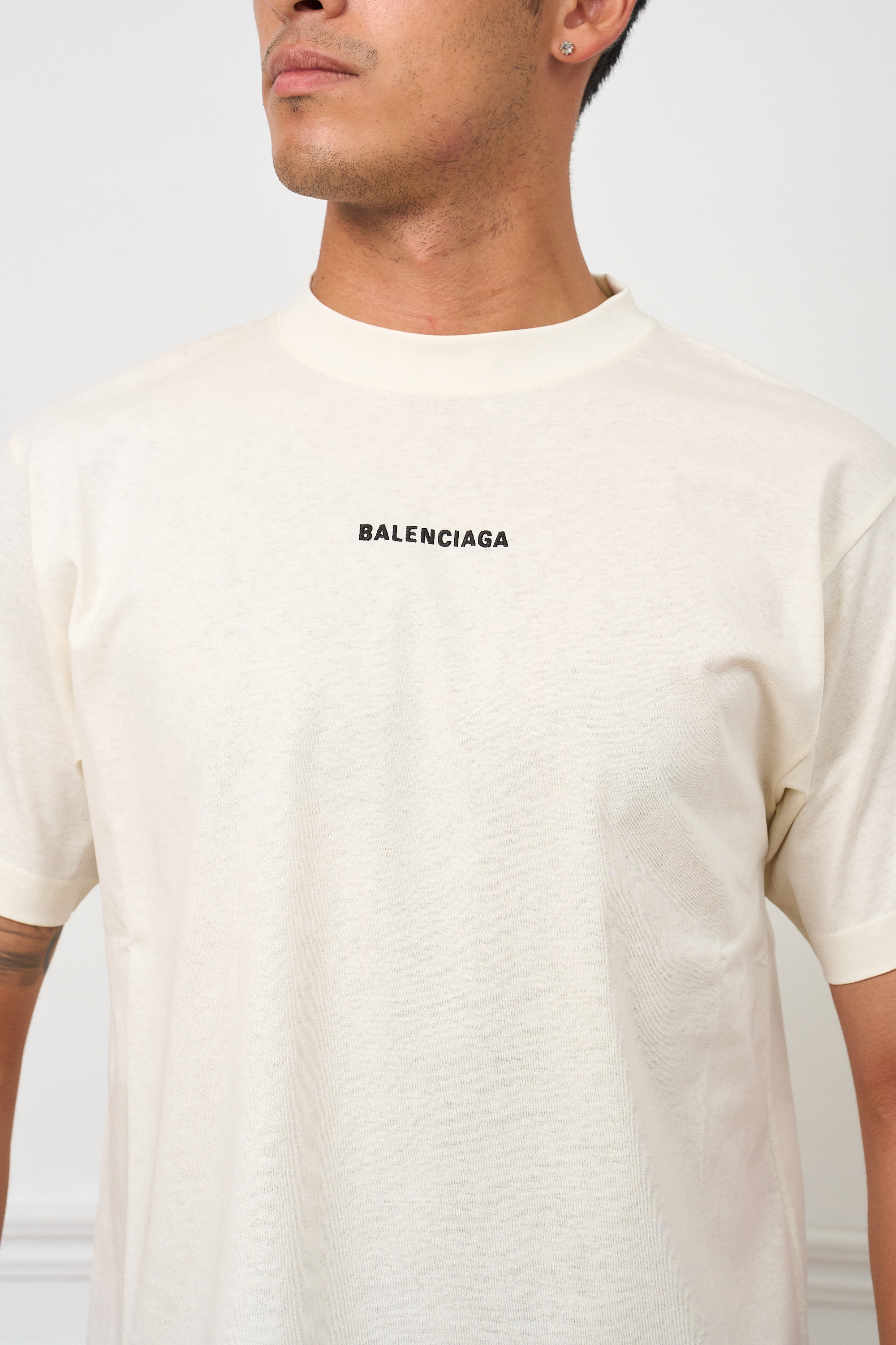 Balenciaga 中型修身奶油色乾爽針織TEE【6102006002P556P556】