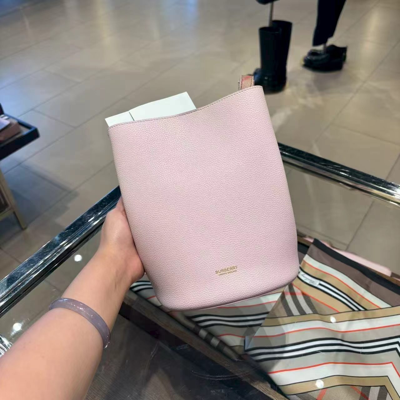 【預購】Burberry H082113 小號水桶包