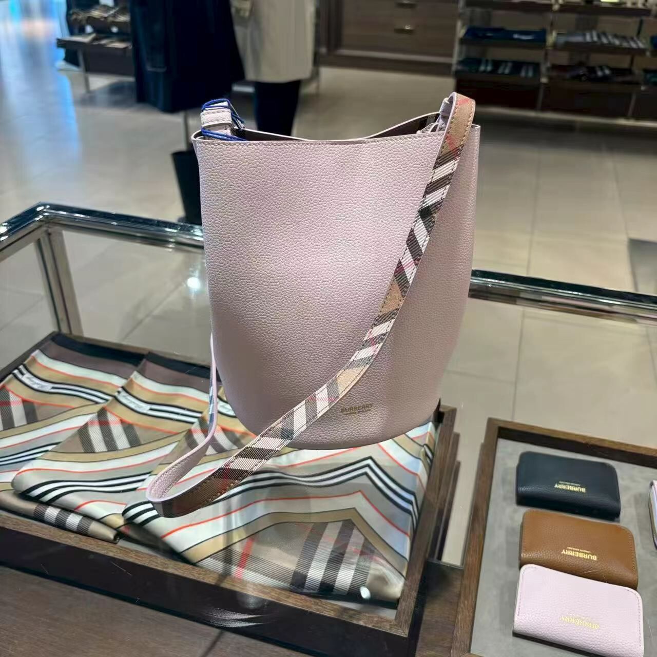 【預購】Burberry H082113 小號水桶包