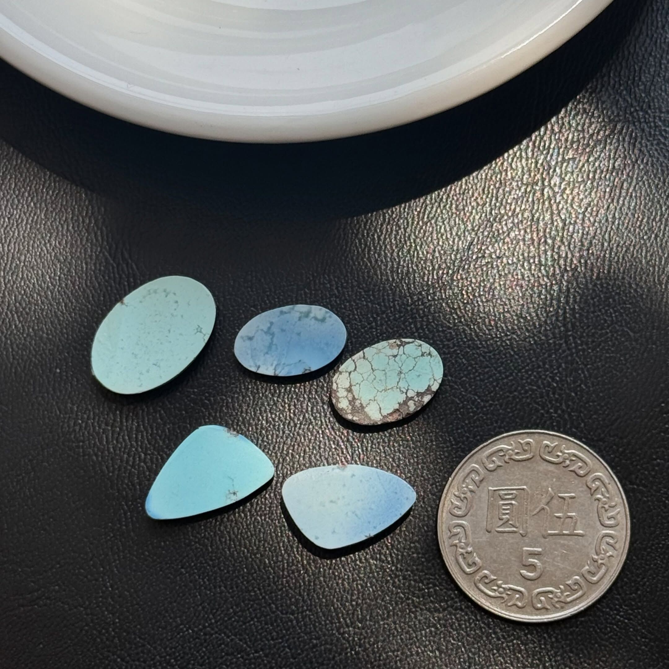 [原石] 哈薩克 金丘綠松石 Golden Hill Turquoise 水晶蛋面
