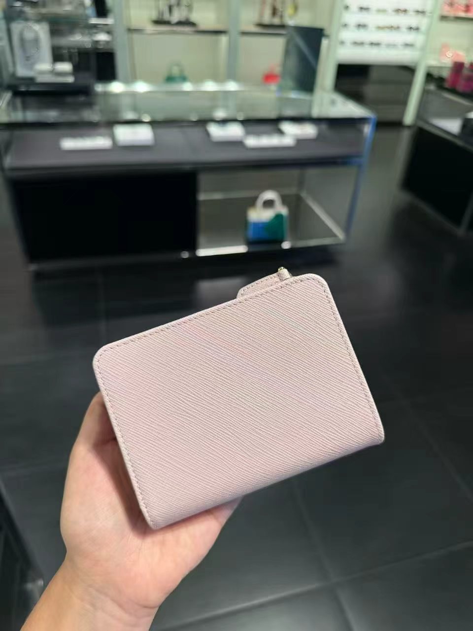 【預購】Prada H082115 雙折短銀包 (粉色)