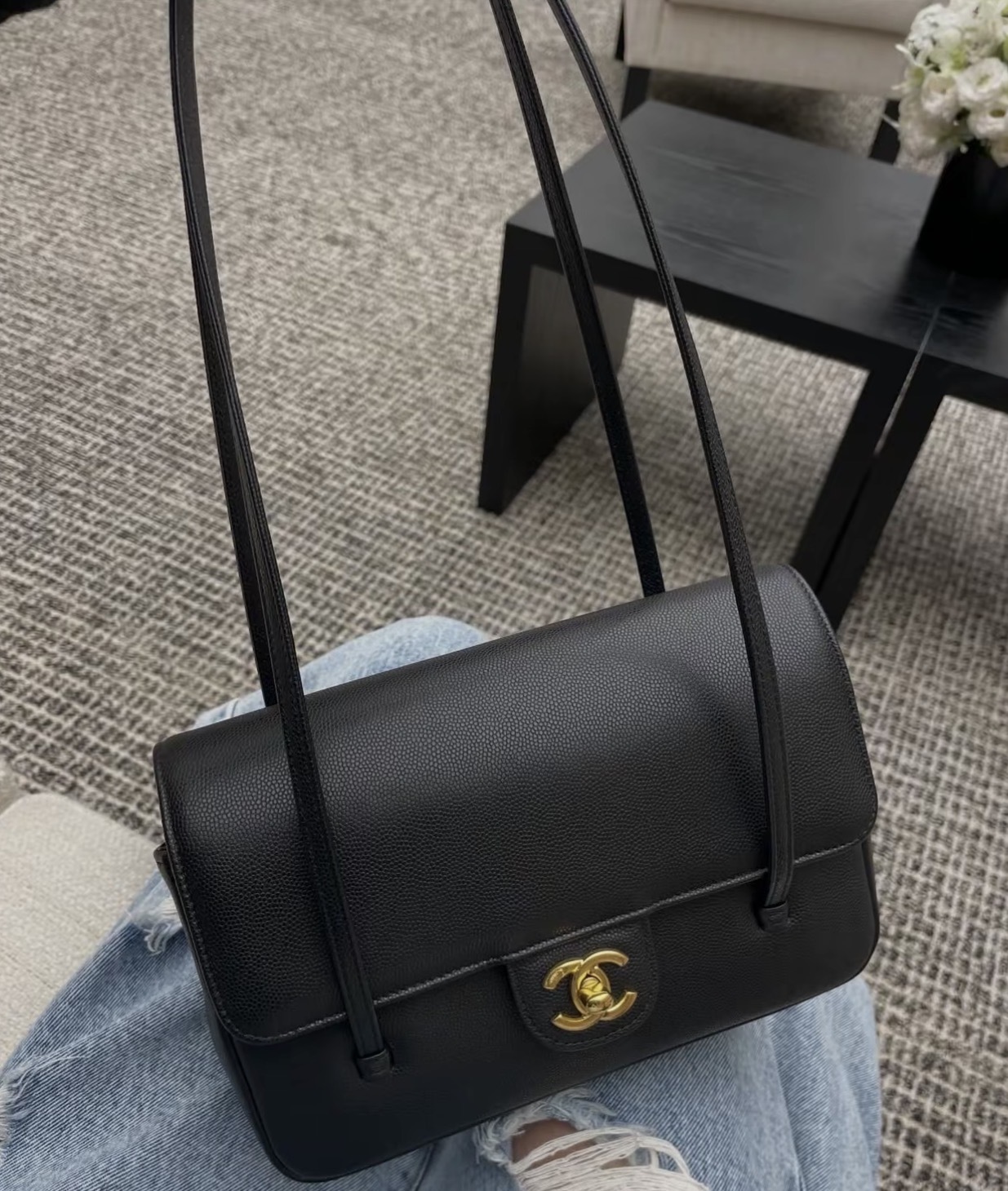 Chanel 26S Preppy Coco 小牛皮金扣單肩袋腋下袋 黑色