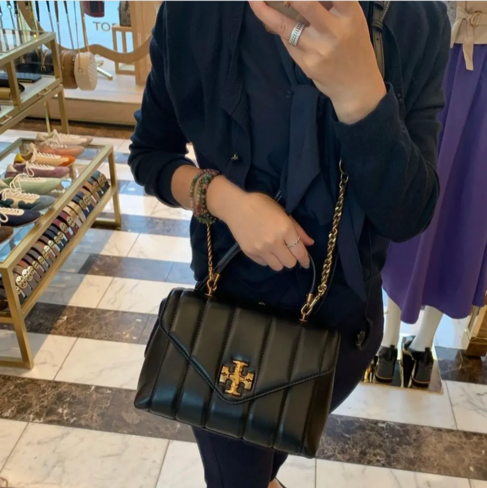 【預購】TORY BURCH S082001 Kira 鍊帶斜背包 (黑色)
