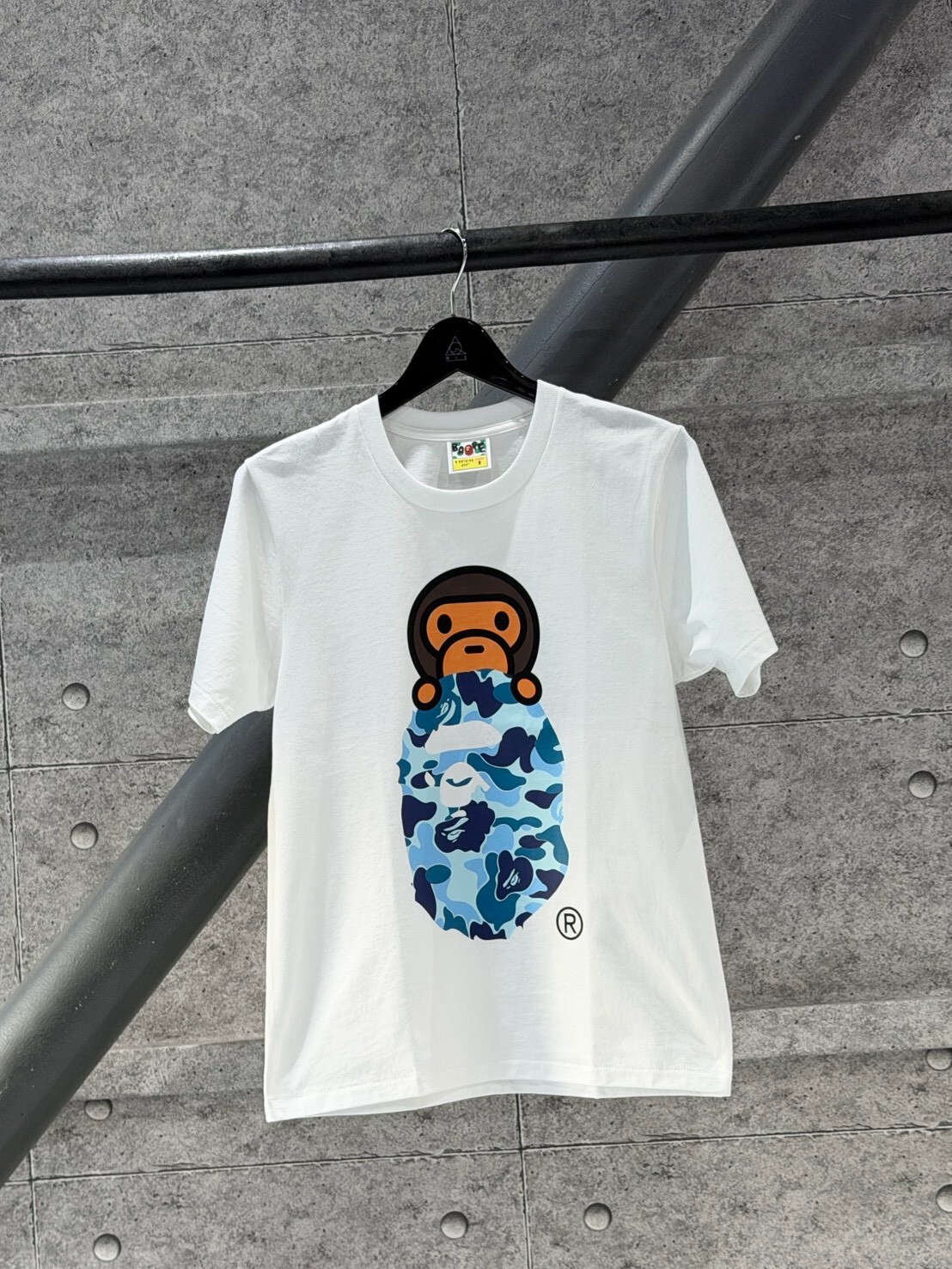 BAPE 經典MILO趴猿人頭 女版短袖 T BABY MILO ON APE HEAD
