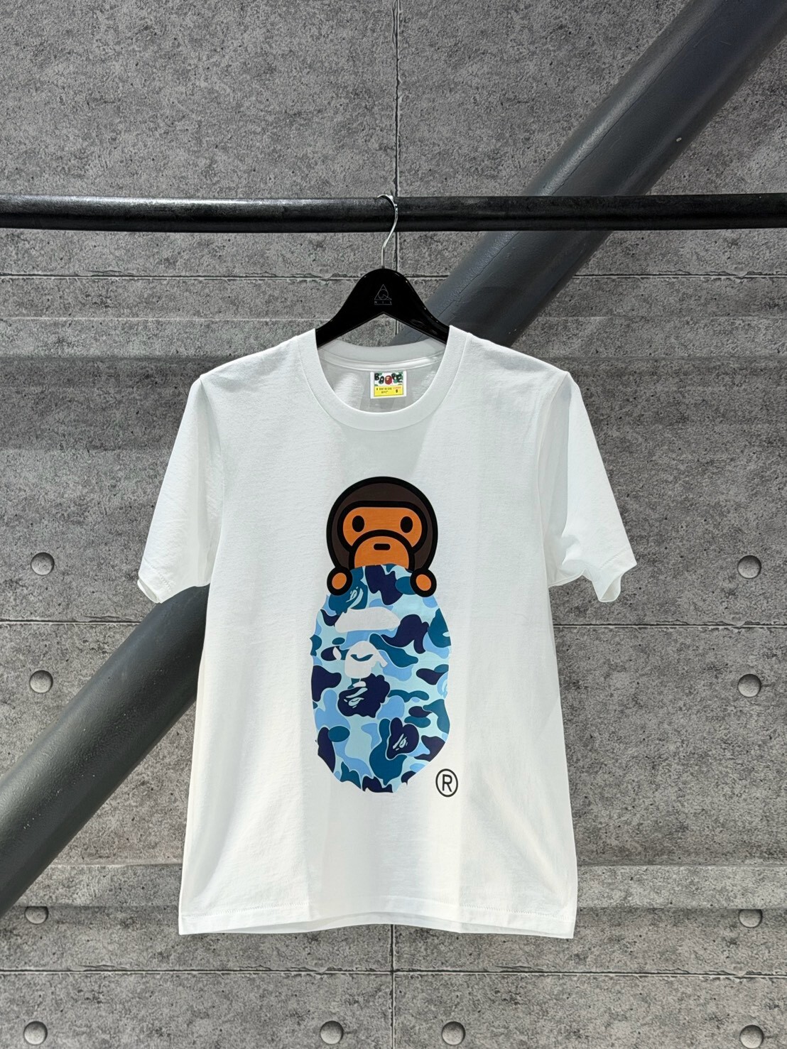 BAPE 經典MILO趴猿人頭 女版短袖 T BABY MILO ON APE HEAD