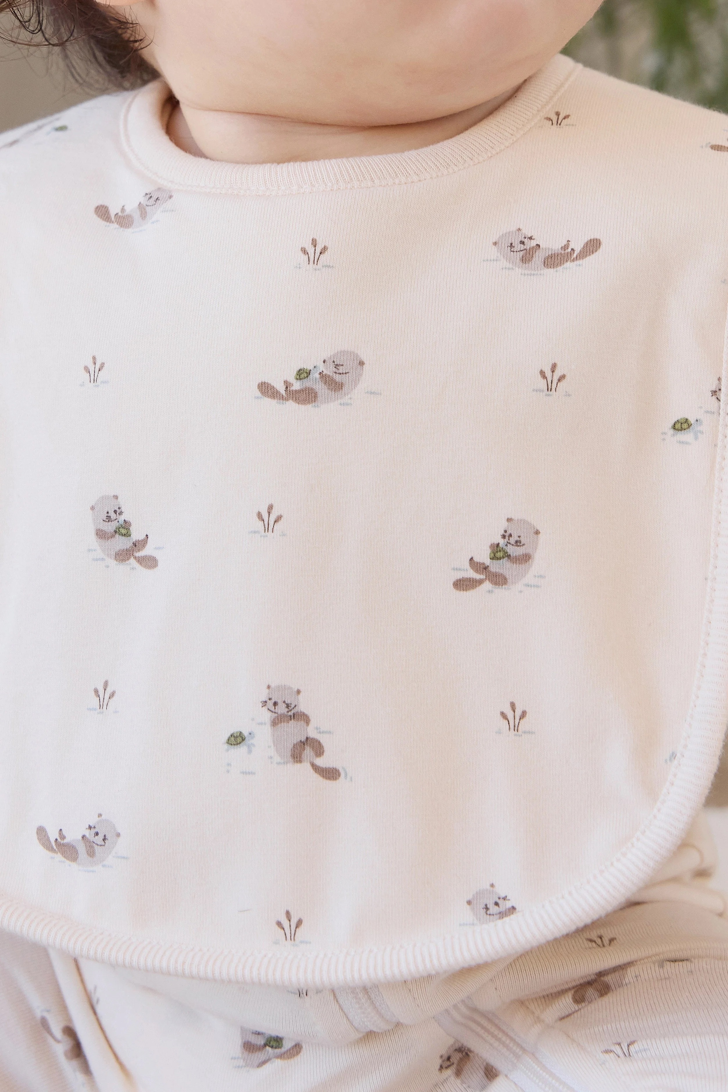 【預購】JAMIE KAY -SOrganic Cotton Bib（Otter Buddies Tofu）