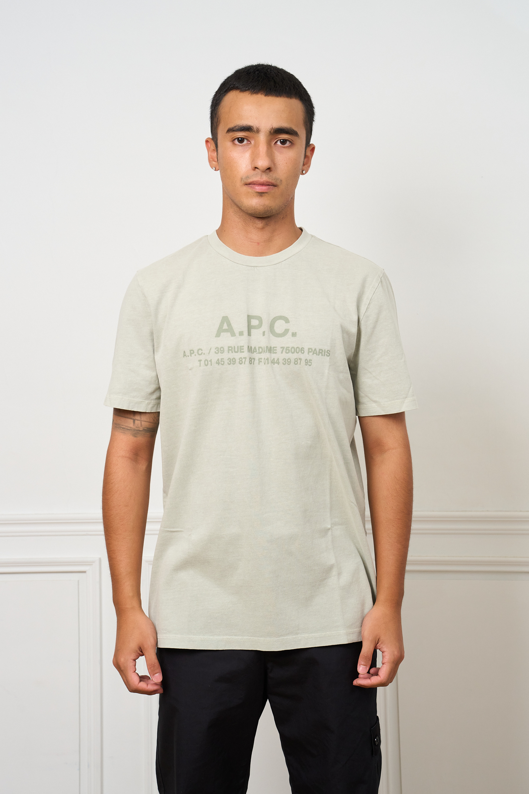 A.P.C Paris 地址字樣短袖【COHBS-H26570-AAC/COHBS-H26570-IABCOHBS-H26570-KAB】