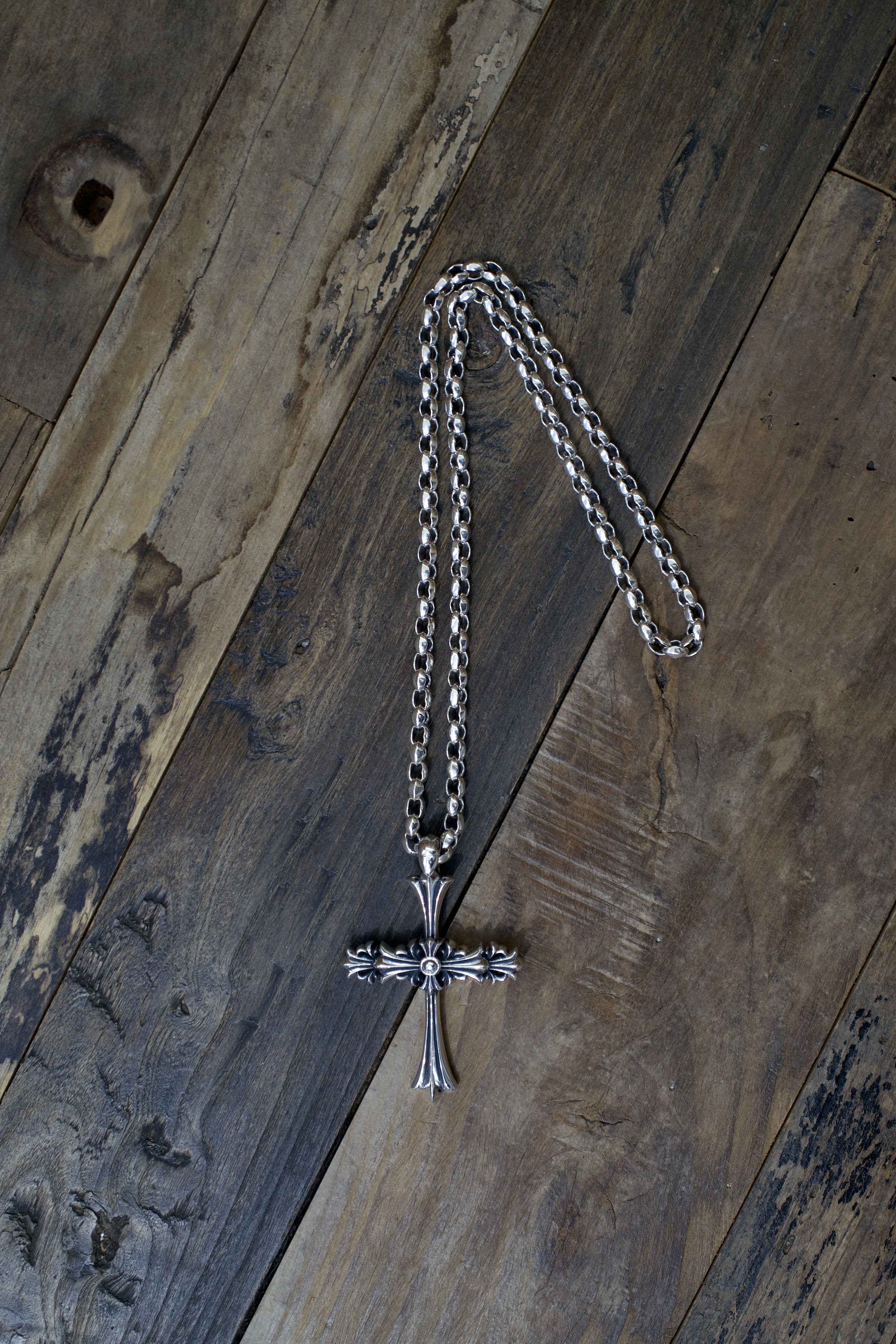 Chrome Cross L w/ Mini 88 8mm Chain 26”
