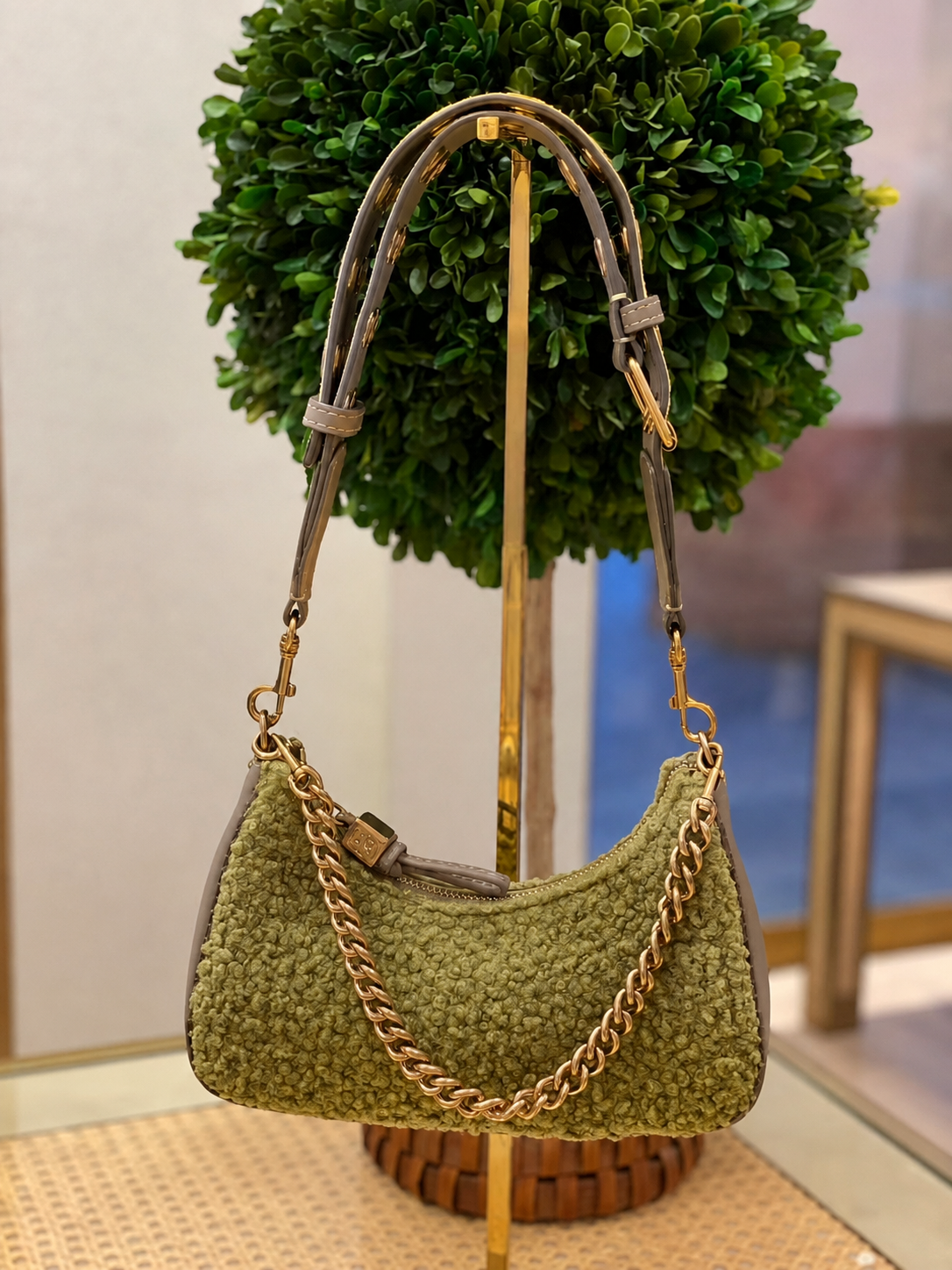 【預購】TORY BURCH S082003 151 Mercer Boucle  彎月包 (柑橘黃)