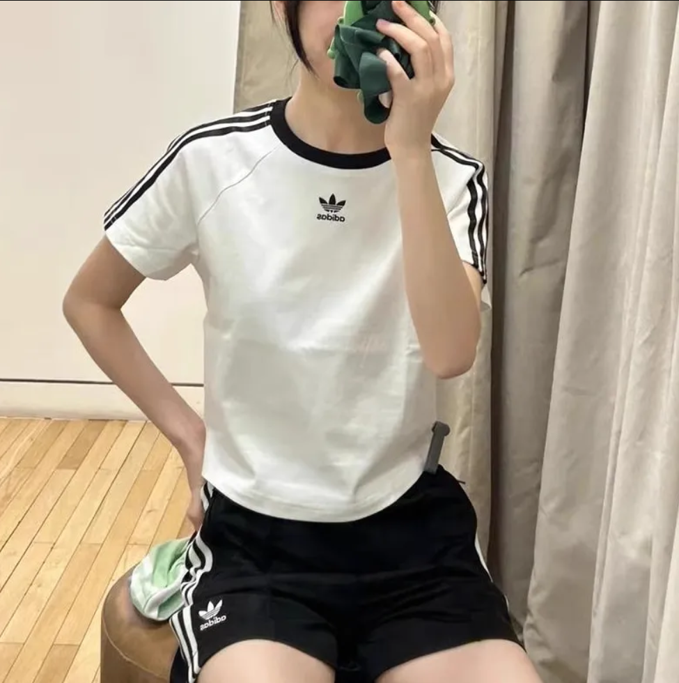 <現貨>ADIDAS 短袖上衣 棉質 運動休閒 復古 撞色 三條線 女款 白黑