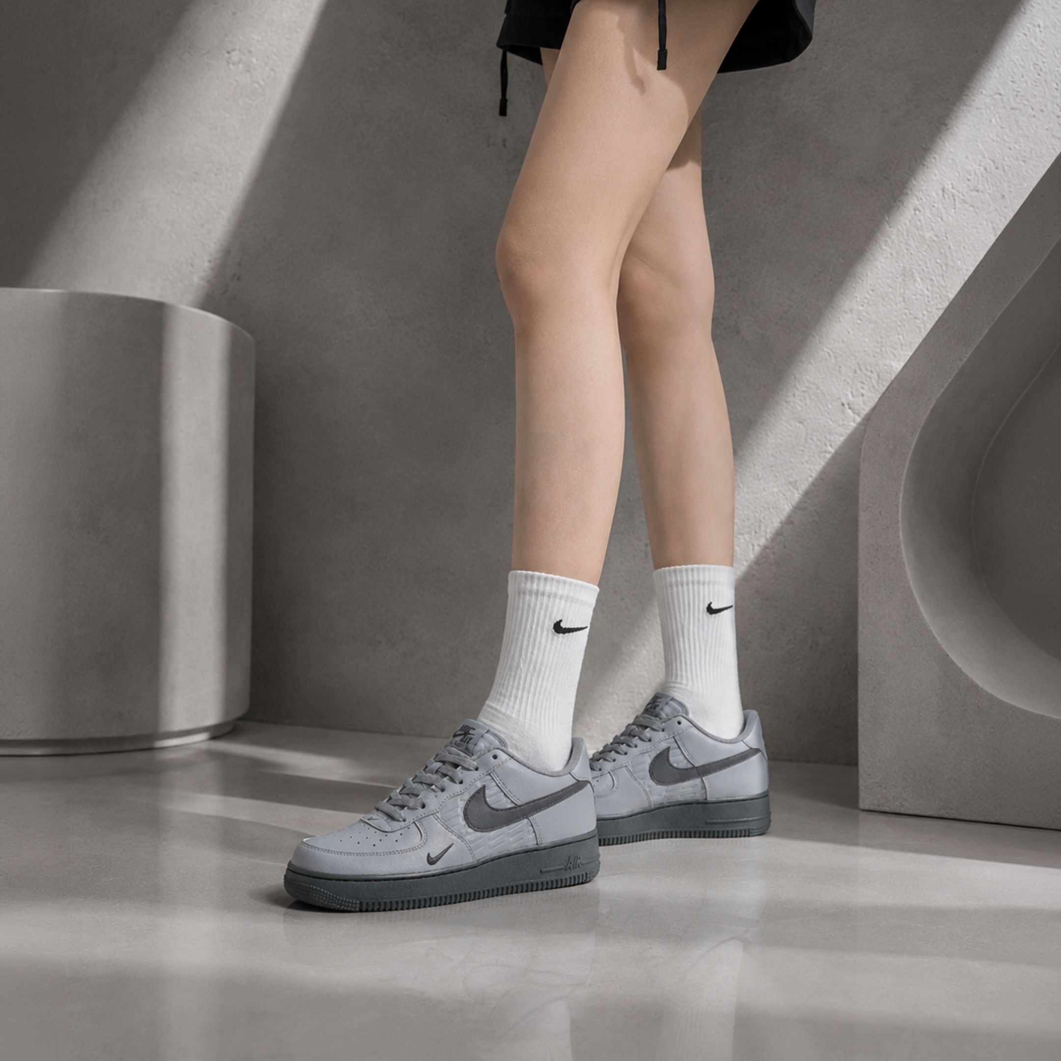 NICEDAY 代購 Nike Air Force 1 灰黑 灰 小勾 勾勾 灰色 復古 IH4475-025