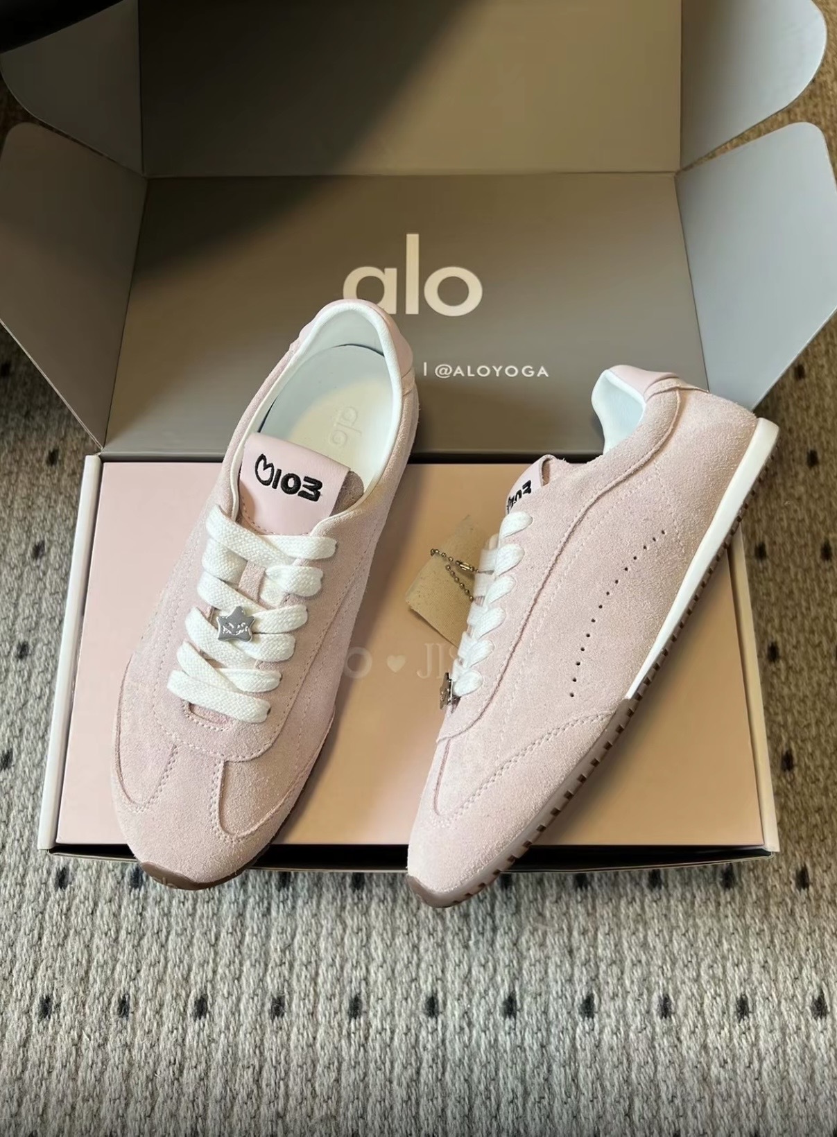 Alo Yoga Sunset Sneaker Women's Alo Sunset Sneaker Jisoo 同款波鞋 粉紅色
