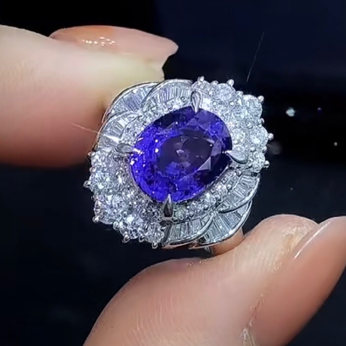 幻彩典藏｜變色藍寶石