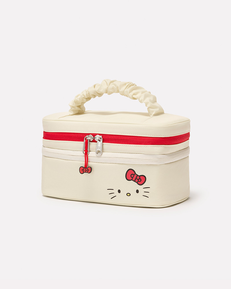 Hello Kitty Limited Edition Makeup Pouch（Ivory）