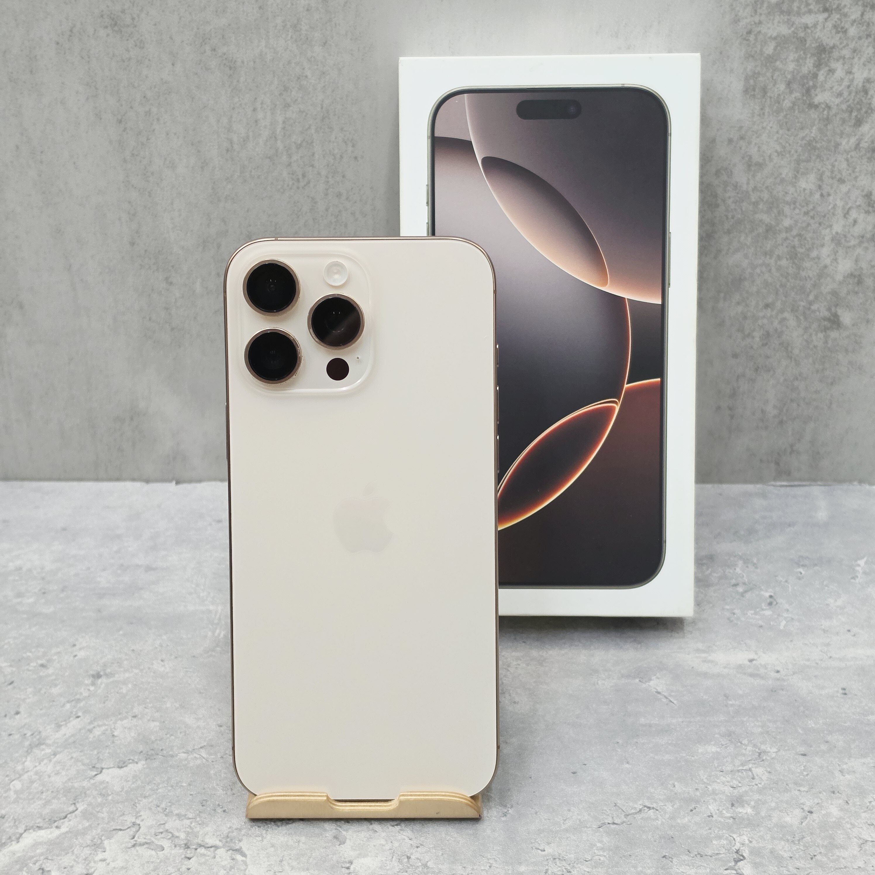 【二手】iPhone 16 Pro Max 256GB 金色