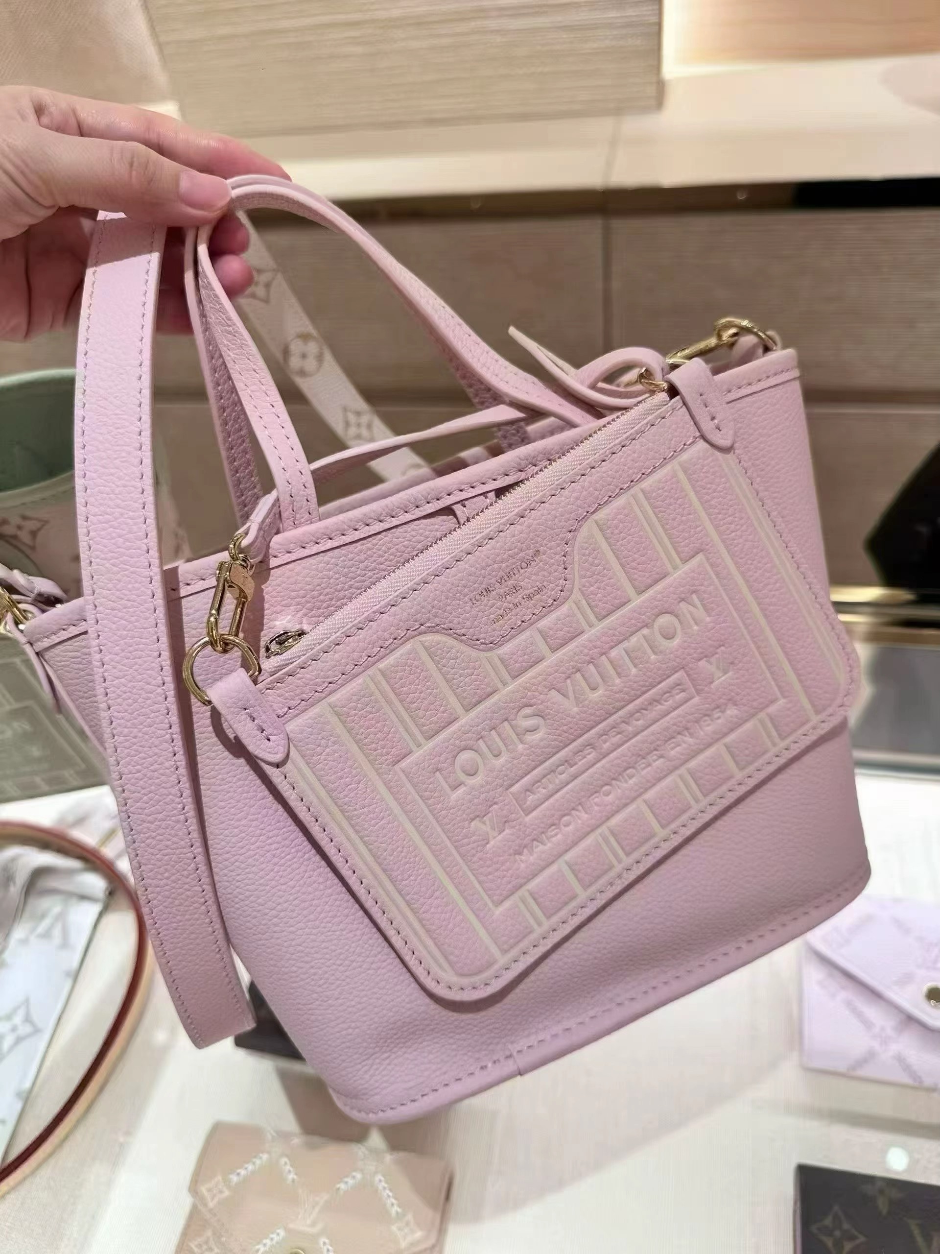 Louis Vuitton 限量新款 Lv Neverfull Inside Out BB 皮革 托特袋 粉紅色 手袋