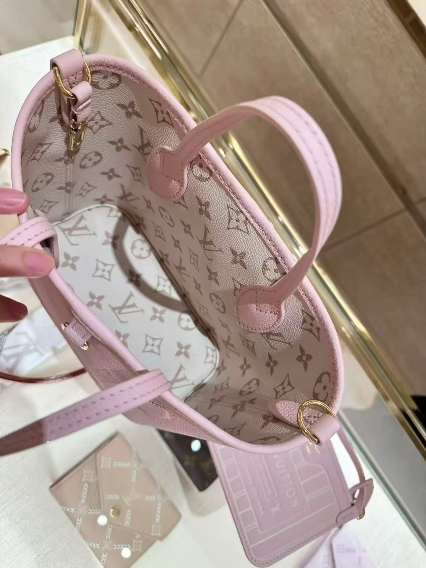 Louis Vuitton 限量新款 Lv Neverfull Inside Out BB 皮革 托特袋 粉紅色 手袋