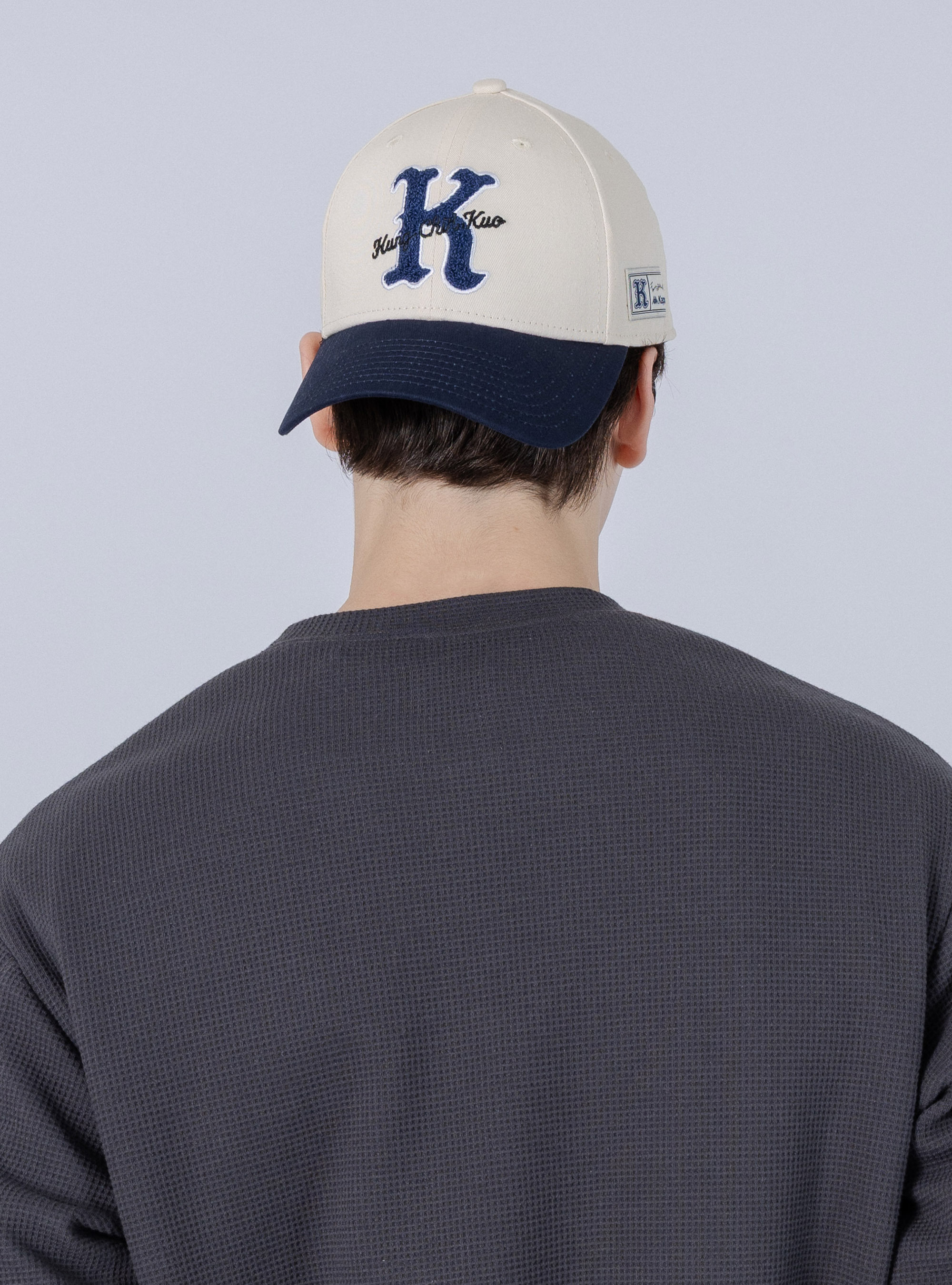 【 Kappa x 郭泓志 】K系列 復古刺繡棒球帽 (藍白）