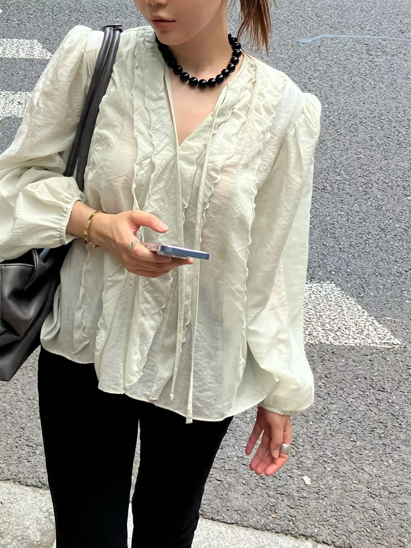 公主袖荷葉飄帶襯衫
