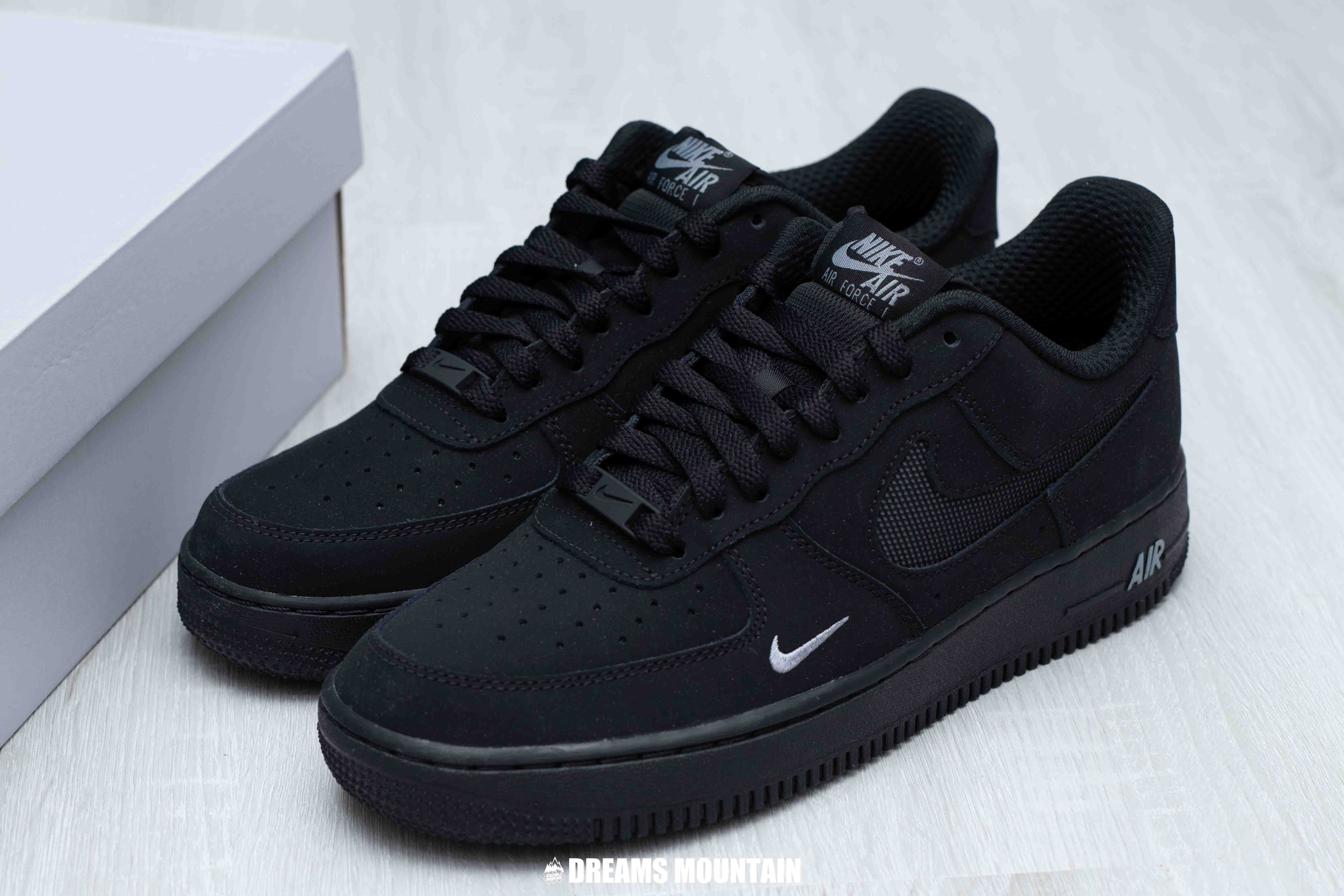 【預訂】NIKE AIR FORCE 1 07 LV8全黑小剔 -MEN