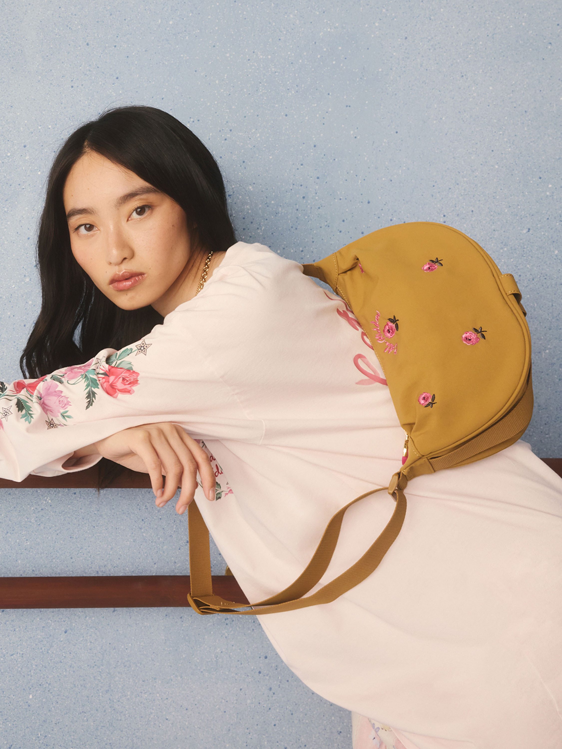 Rose Spaced 半月形斜背包