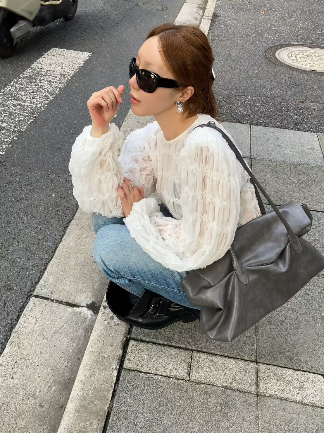 白色皺皺紗襯衣
