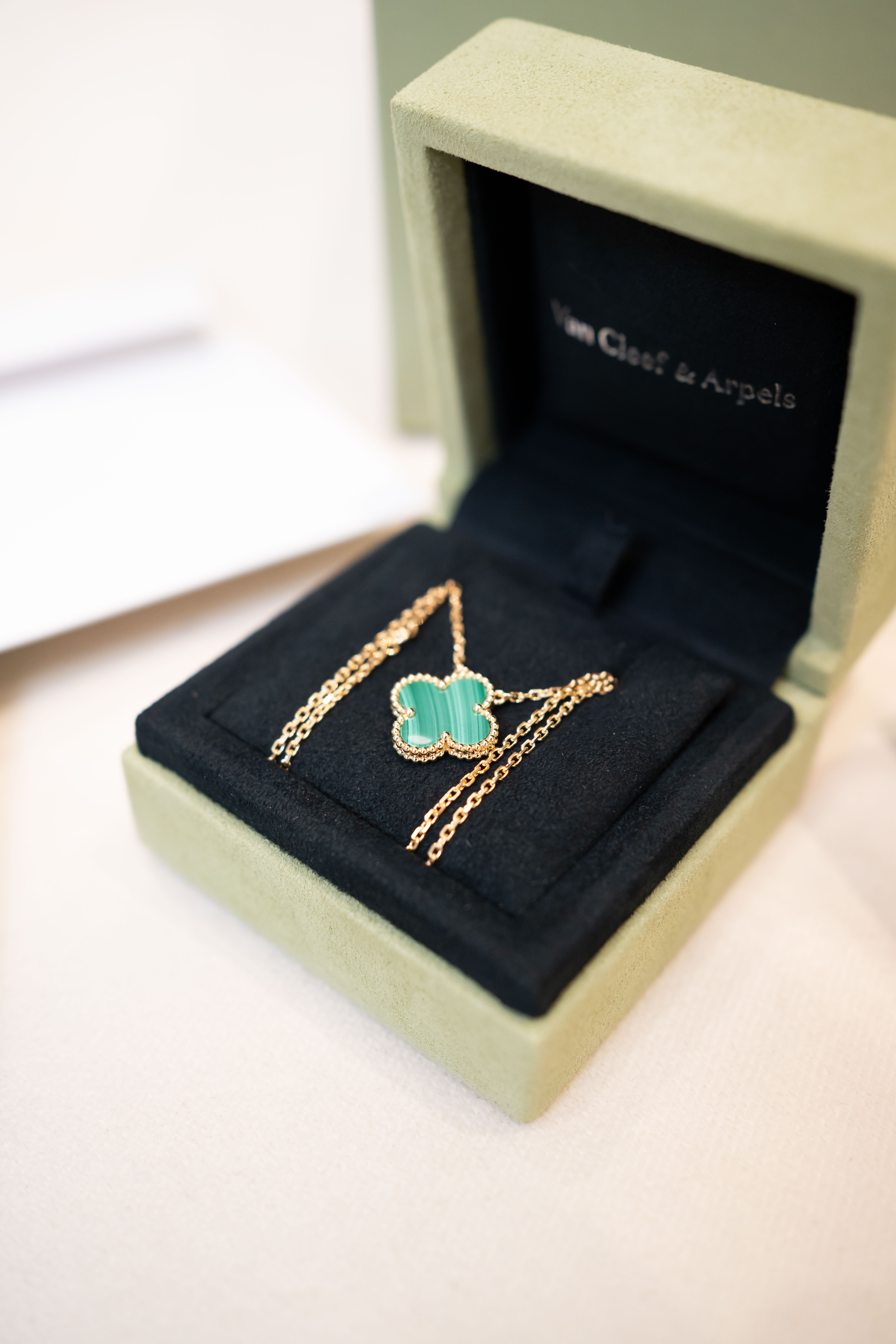 Van Cleef & Arpels Vintage Alhambra 18K 黃金 孔雀石 吊墜項鏈