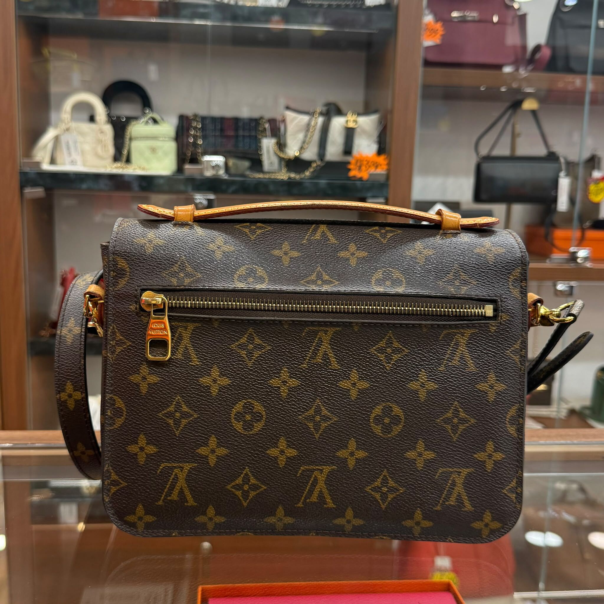 90%NEW USED LV 郵差包 POCHETTE METIS MONOGRAM 帆布 M44875 DU4135