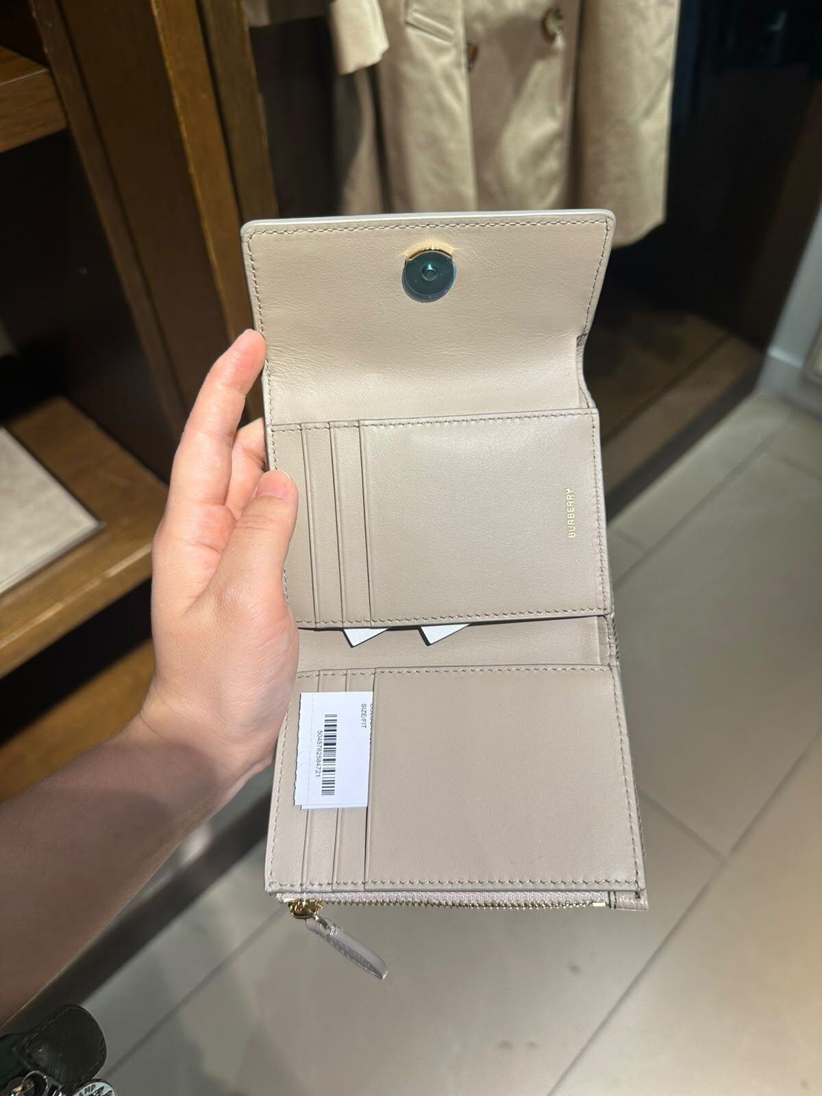 LYS02359 Burberry 牛皮拼格紋三折短銀包