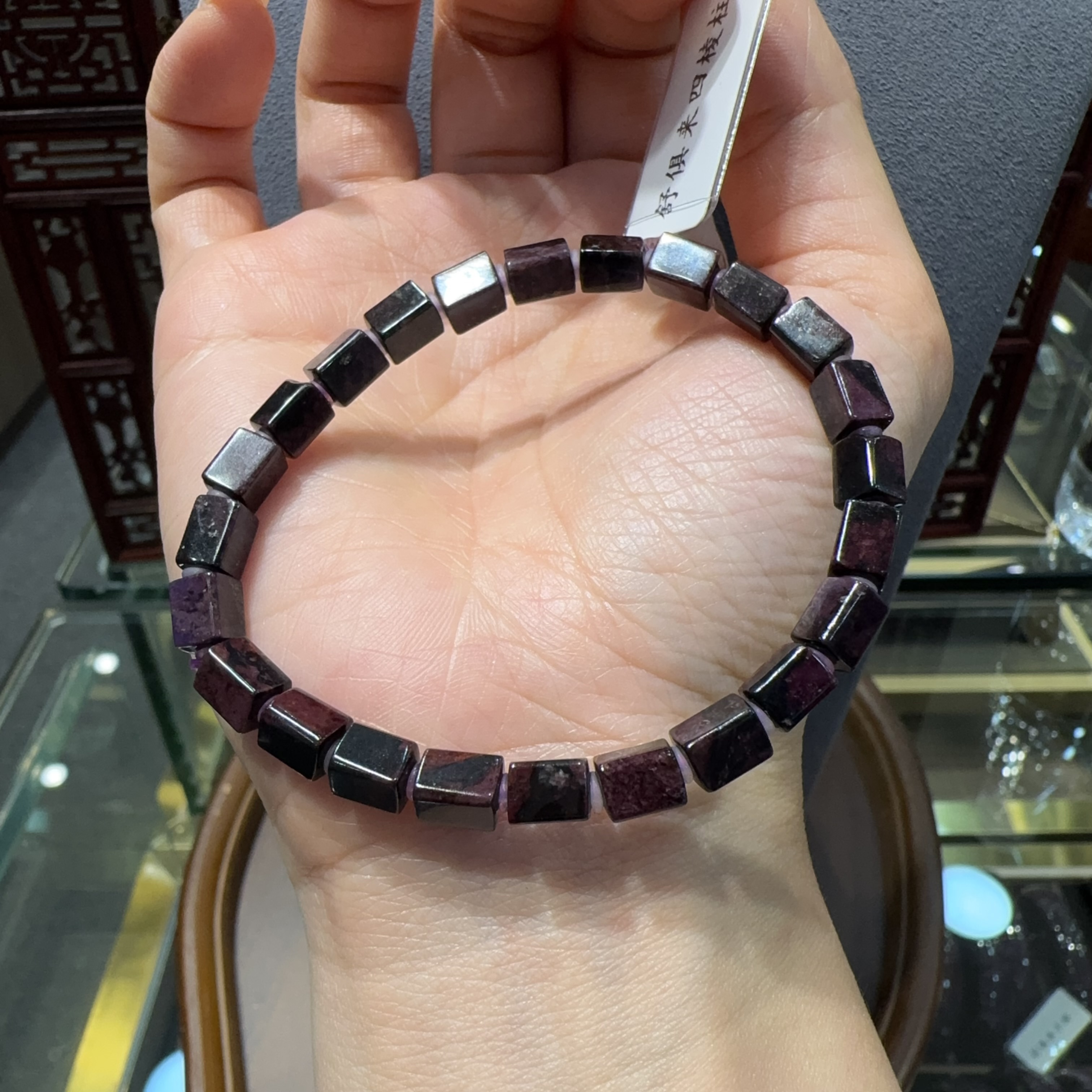 C8 - 舒俱來四棱柱手串 約5MM左右