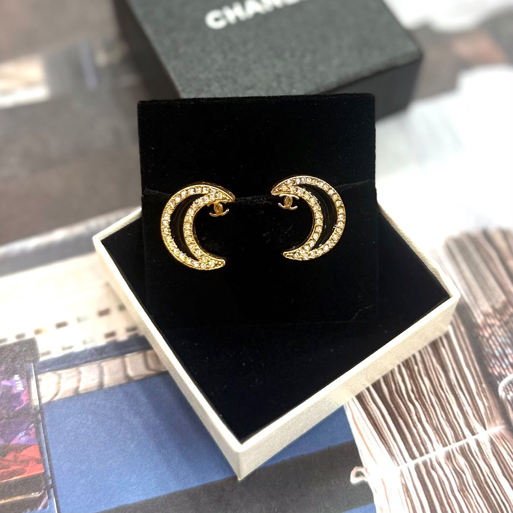 VINTAGE CHANEL EARRINGS 金色月亮水鑽CC #香奈兒耳夾
